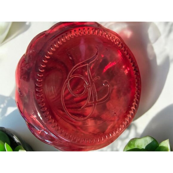 Vintage Ruby Red Glass Bud Vase With Swirl Design - Picture 6 of 6